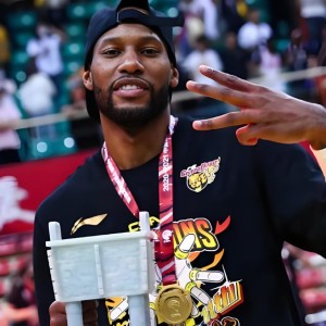 世界杯比赛直播地址-恭喜！广东队3连冠功勋球员，拿到了一份新的合同