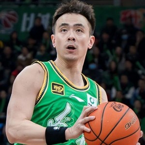 世界杯官方直播app下载安装-辽宁男篮赵继伟引球迷不满，广东前功勋外援再就业，四川官宣换帅