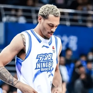 世界杯手机观看软件下载-宁波冲突后续！兹利已走人，刘家成更衣室下令：破坏团队就滚蛋！|贝兹利|体育比赛|球队|比赛|数据_新浪体育_新浪新闻